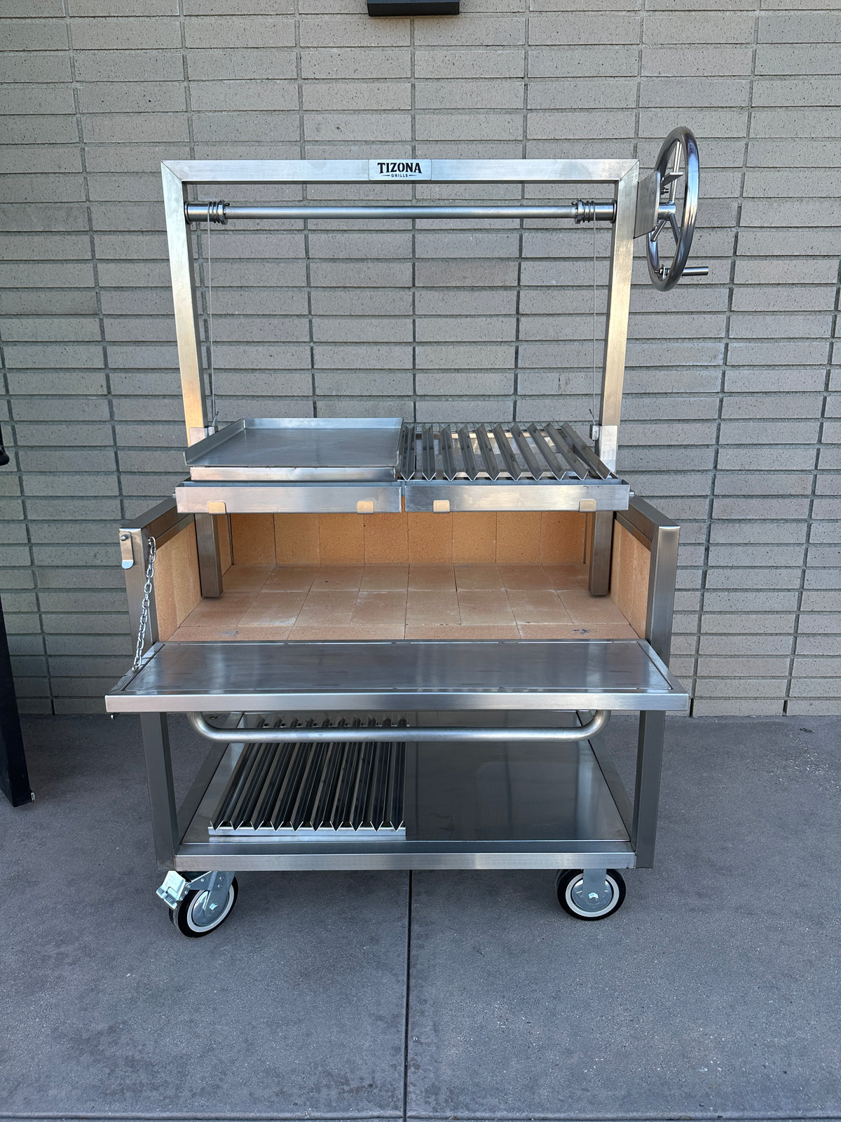 Commander Stainless