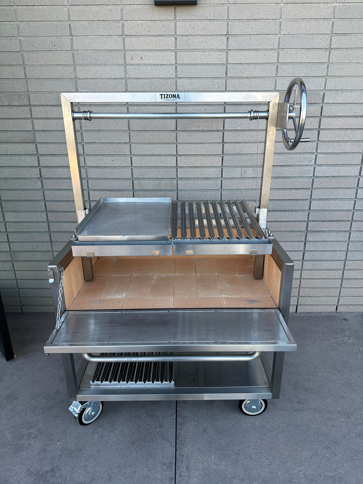 Commander Stainless